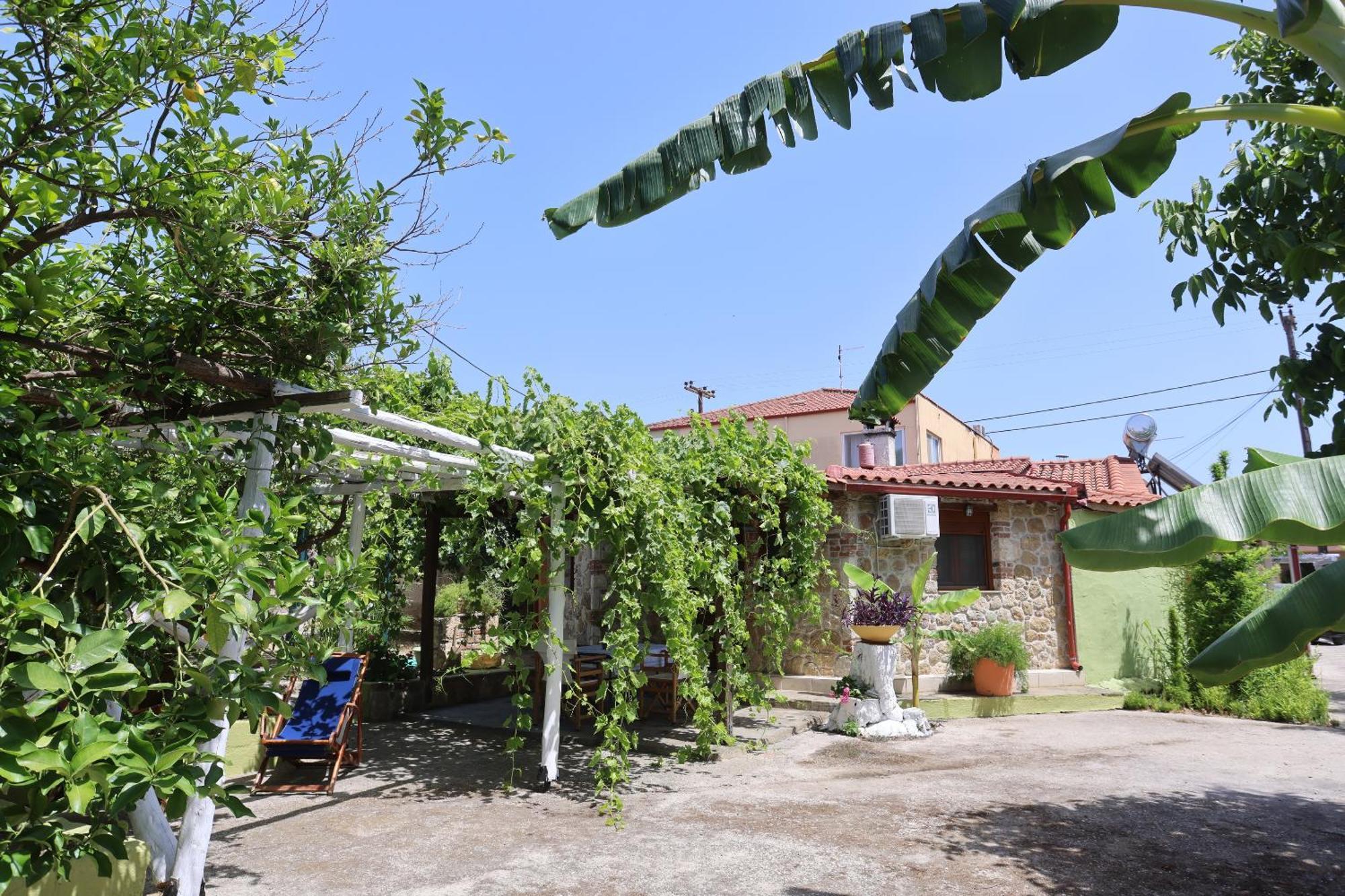 Madlen Apartments Nea Skioni Exterior foto