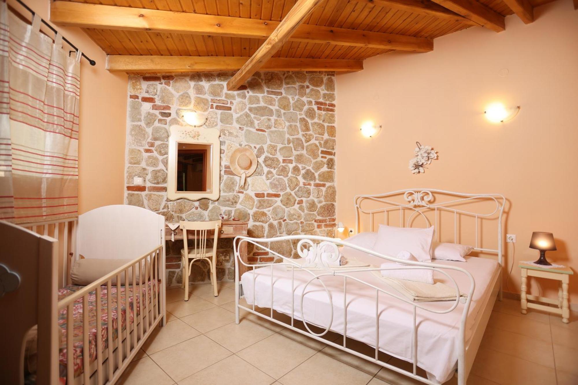 Madlen Apartments Nea Skioni Exterior foto